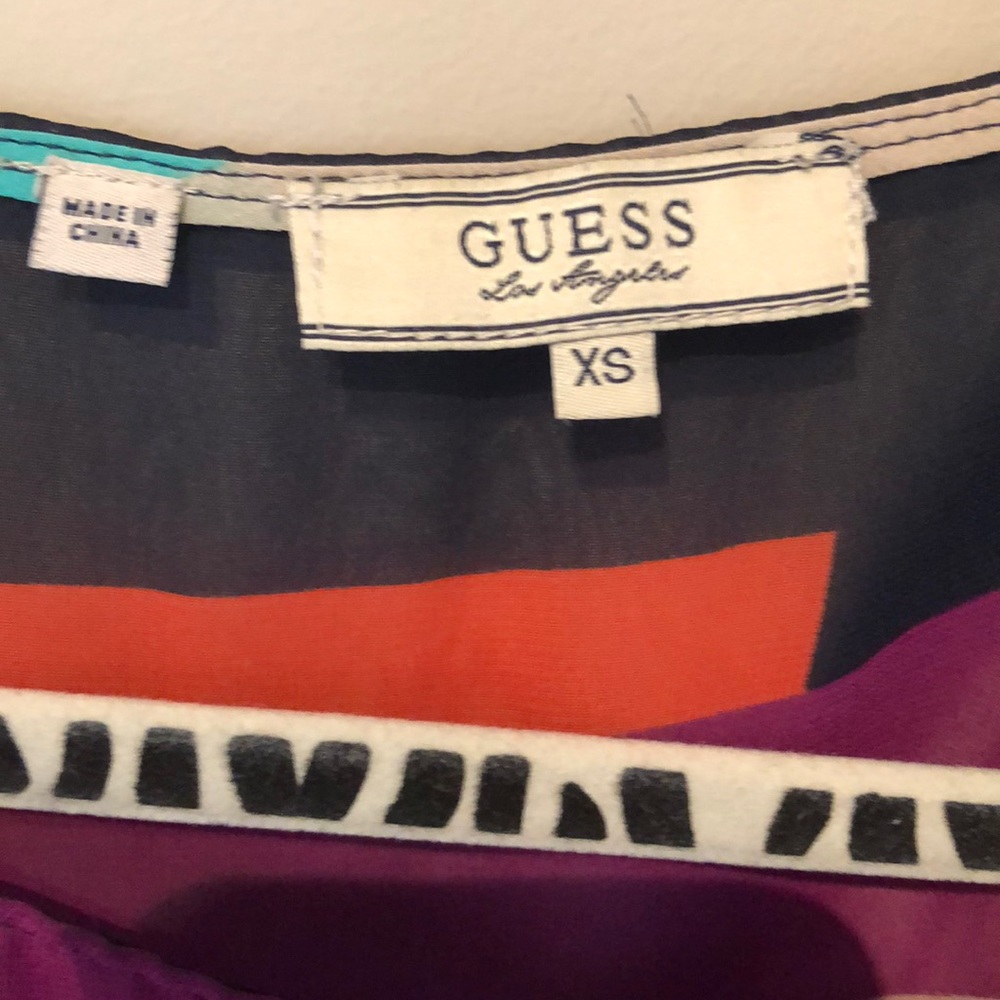 Guess Color Block Tee - Picture 2 of 3